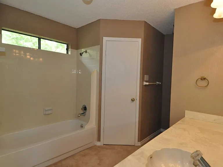 13405 Saddlebrook Trl #B — Photo 13