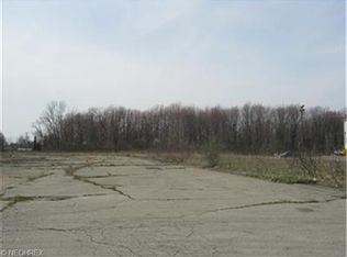 13230 Market St, North lima, OH 44452