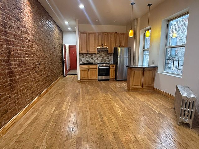 1st image of 1385 Saint Johns Pl APT 7