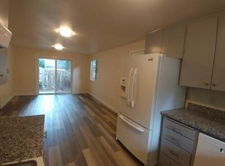 18053 1st Ave NE, Seattle, WA 98133