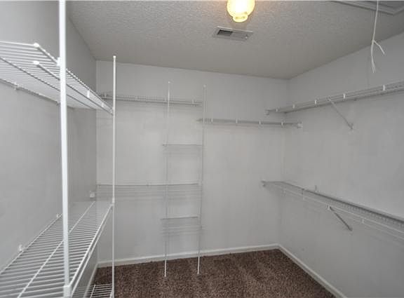 5th image of 1231 Willow Brook Dr
