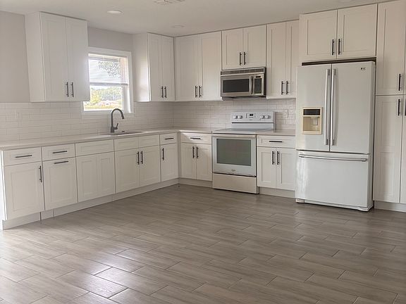 5th image of 51 N Bay Lake Ave #1