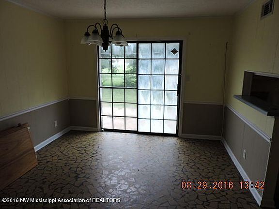 5th image of 8236 Southaven Cir W