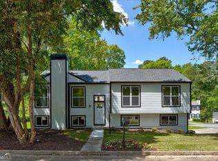 535 Crestridge Ct, Stone Mountain, GA