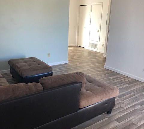4th image of 1428 S Tyndall Ave #2