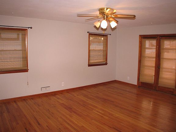 5th image of 2411 Colorado Ave