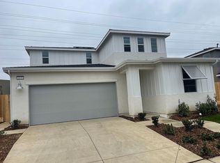 2433 Explorador Dr, Merced, CA 95340
