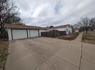 2202 S Volutsia Ave, Wichita, KS 67211