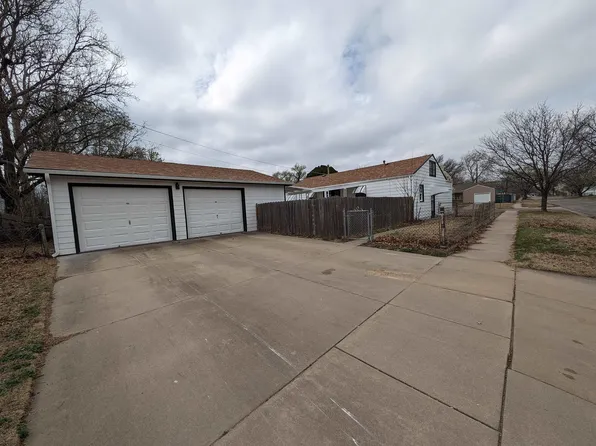 2202 S Volutsia Ave, Wichita, KS 67211