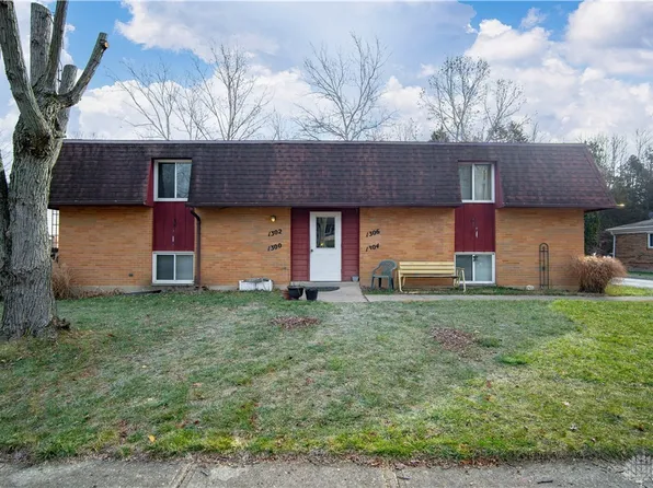1300 King Richard Pkwy, Dayton, OH 45449