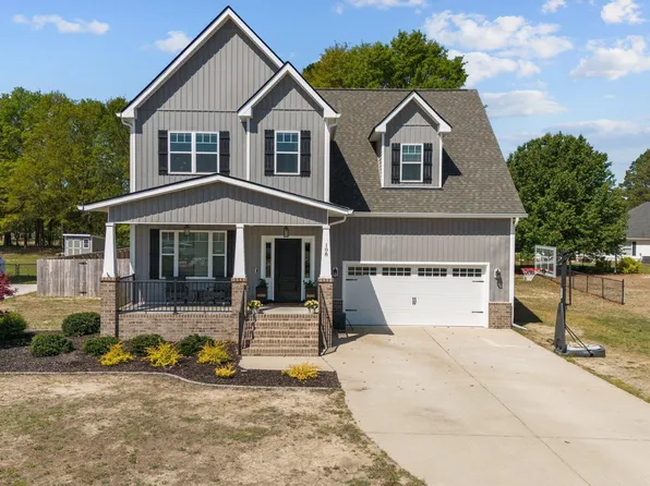 108 Stonehenge Dr, Dunn, NC 28334