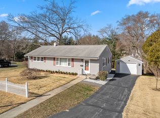 12 Graham St, Waterford, CT 06385