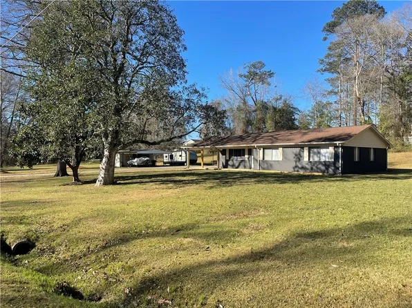 7 Cardinal Dr, Phenix City, AL 36870