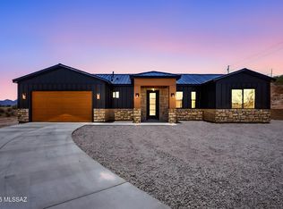 302 Camino Arenosa, Rio Rico, AZ 85648