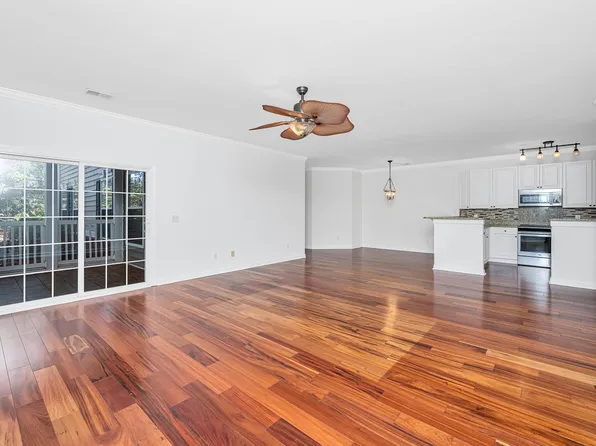 1476 Belcourt Ln, Mount Pleasant, SC 29466