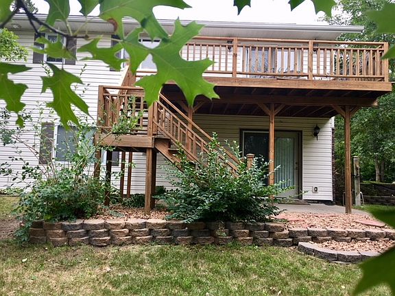 Landscaped, blooming shrubs