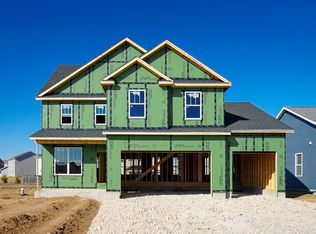 550 W Meadowdale Cir, Hampshire, IL 60140