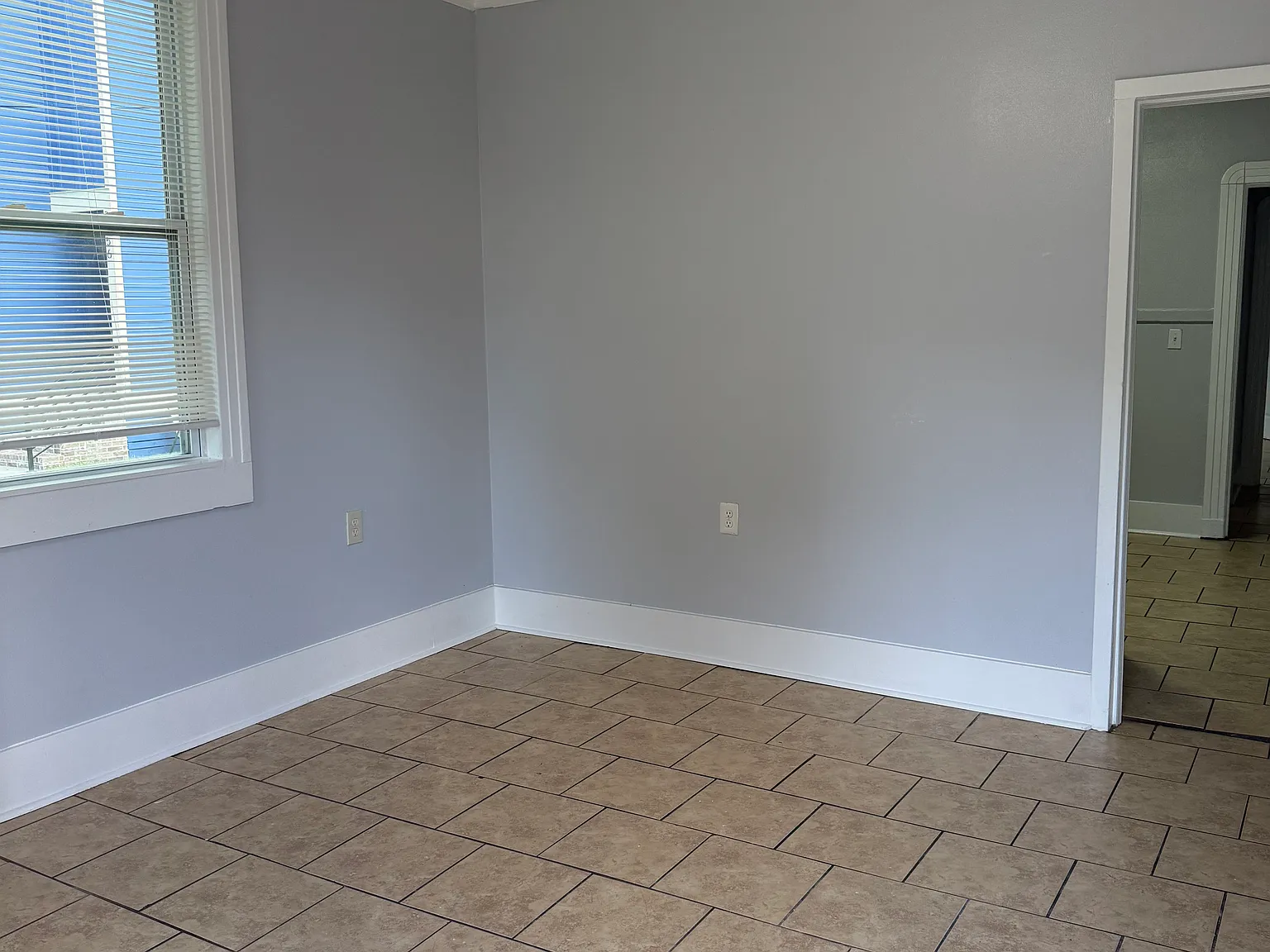 2 bed, 850 sqft, $1,295 — Photo 4