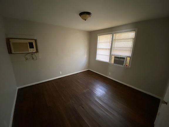 4th image of 309 Lovell St #B