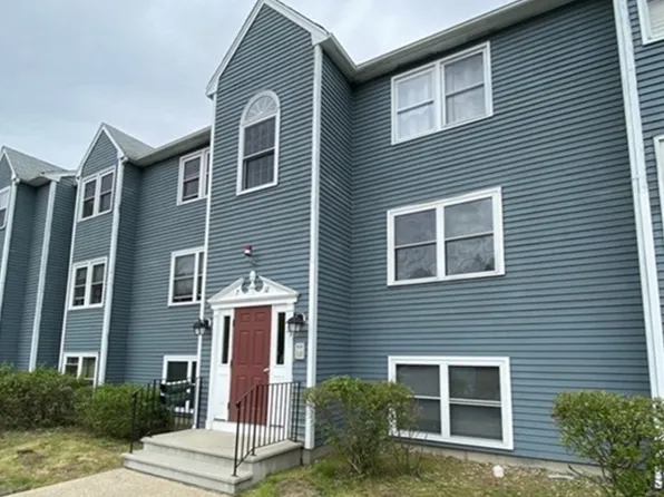 35 School St Unit 7, Dracut, MA 01826