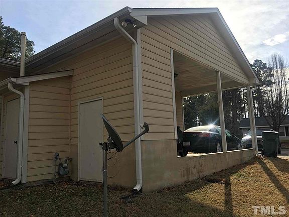 4th image of 2200 Peppertree St