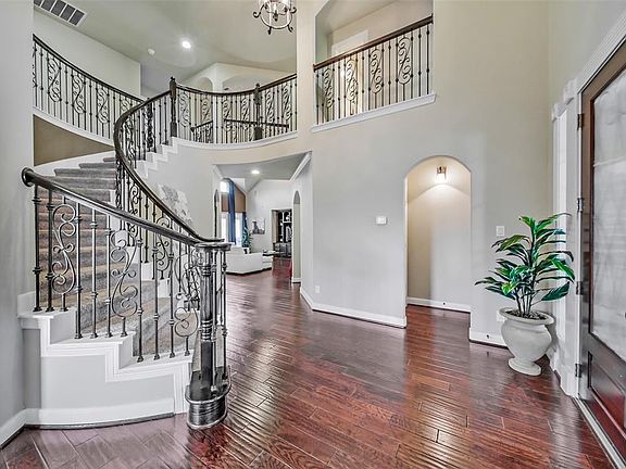 4th image of 15610 Summer Heath Ct