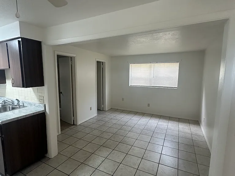 3 E Lake Howard Dr #B — Photo 4