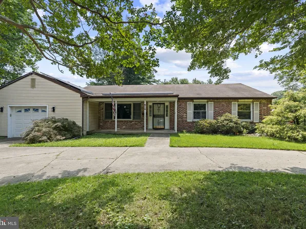 210 High St, Maple Shade, NJ 08052