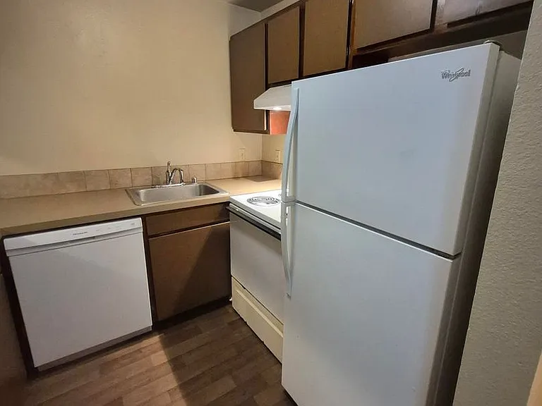 Heather Ridge, 2 Bedrooms, 1 Bathroom Apartments for Rent! — Photo 7
