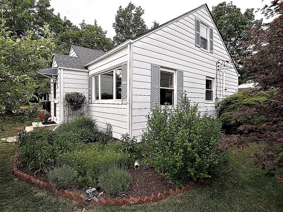 2nd image of 40 N Mansfield St