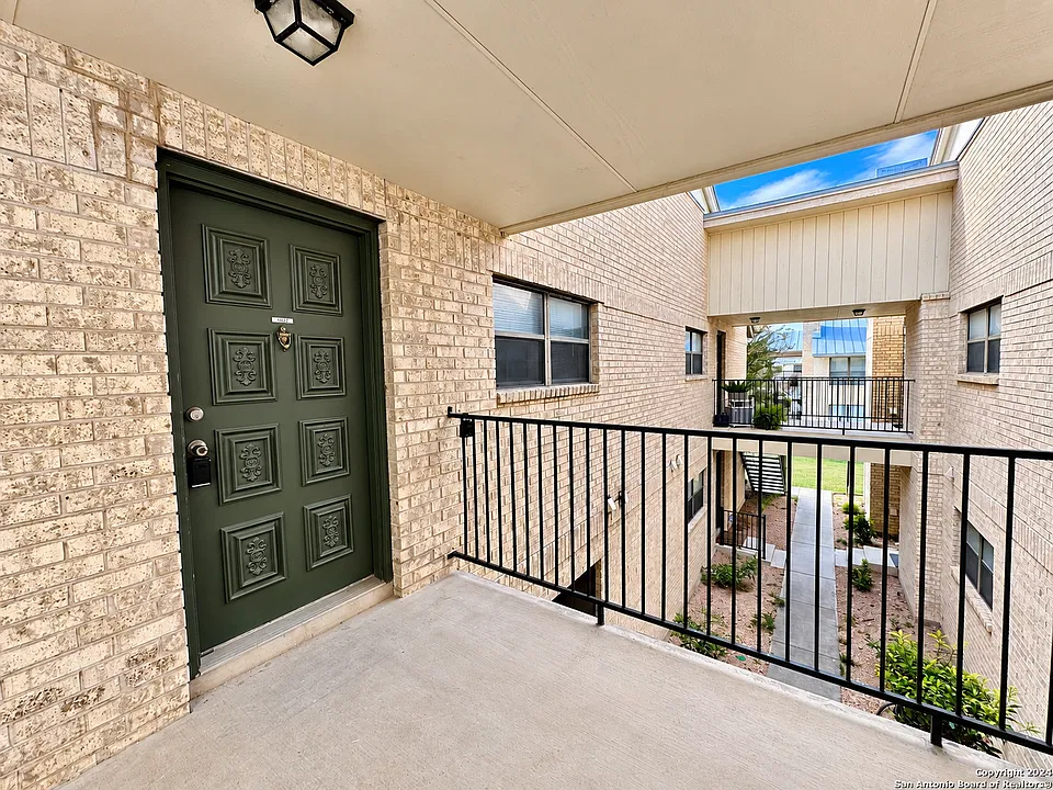 11843 Braesview #1302