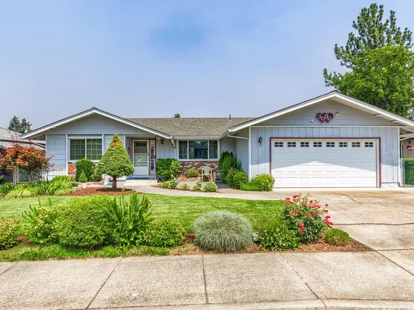 3090 Starwood Ct, Medford, OR 97501