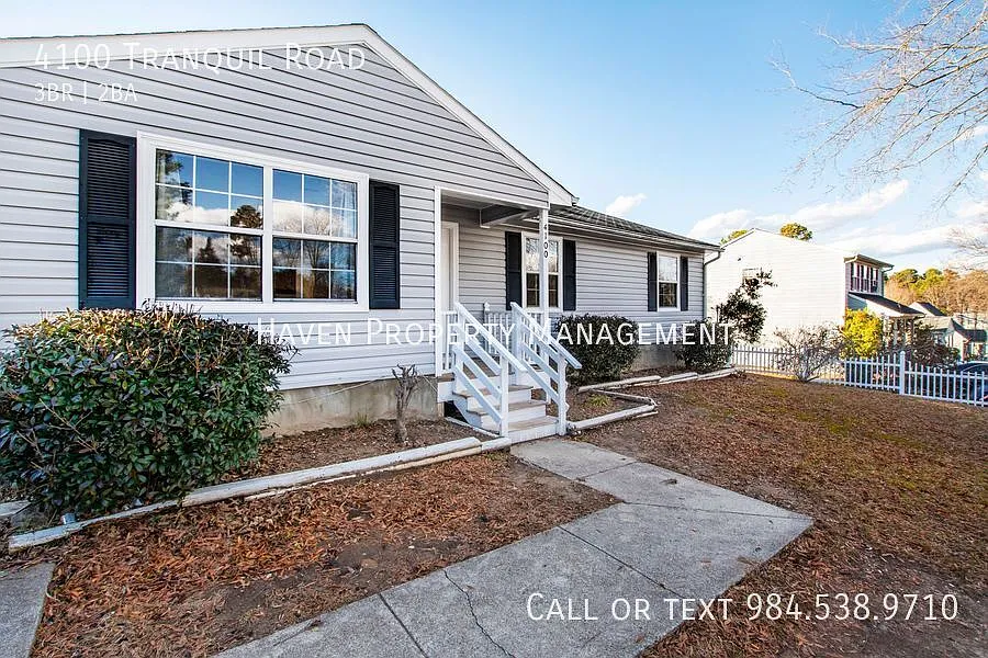 Adorable 3 Bedroom Ranch In Durham — Photo 3