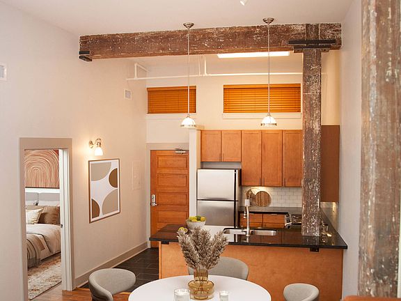 5th image of 810 Bienville St APT 302
