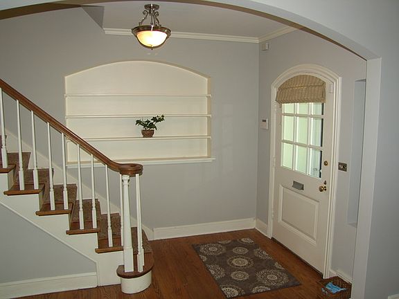 2nd image of 1217 Richmond Ln