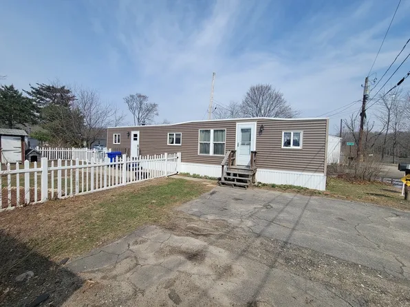 19 Abbey Ln, Taunton, MA 02780