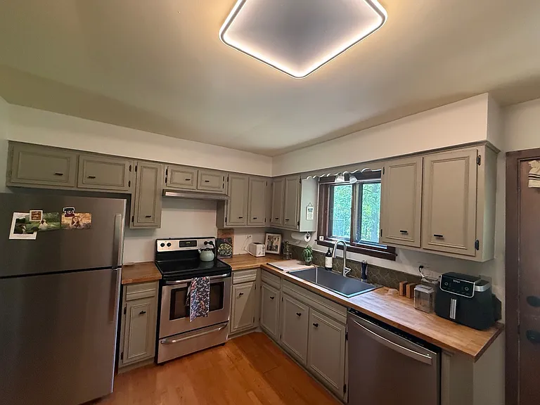 26W029 Hazel Ln — Photo 6