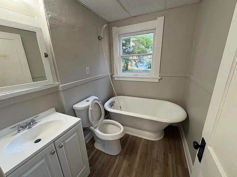 2330 Upton Ave #1 — Photo 7