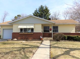 315 Hickory Dr, Crystal Lake, IL 60014