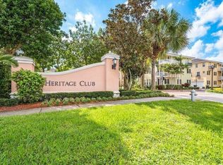 1023 W Heritage Club Cir, Delray Beach, FL 33483