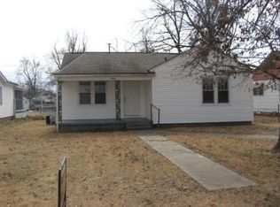 1304 Ray St, Dexter, MO 63841