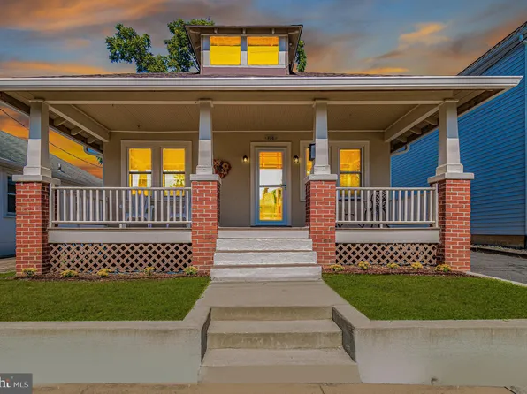 425 Bunker Hill St, Fredericksburg, VA 22401