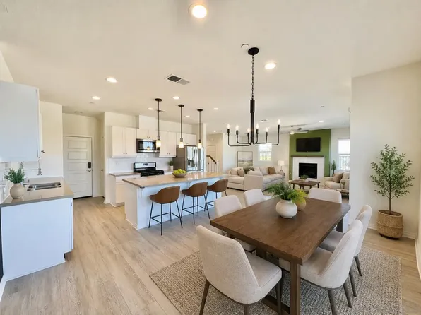 7260 Wembley St, San Diego, CA 92120