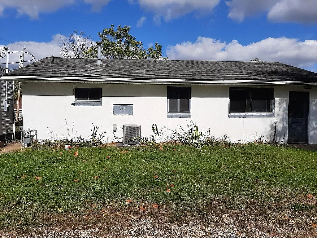 221 Minch St photo 1