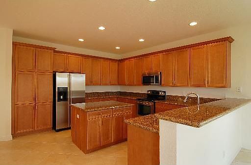 Kitchen-Chef's Dream with All of the Extrasax