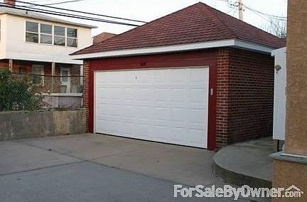 5th image of 739 W Penn St