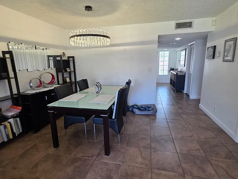 16278 Laurel Dr #202 — Photo 25