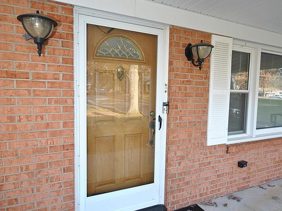 3rd image of 160 Woodhaven Dr