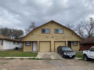 1911 Pine Tree Dr, Bryan, TX 77802