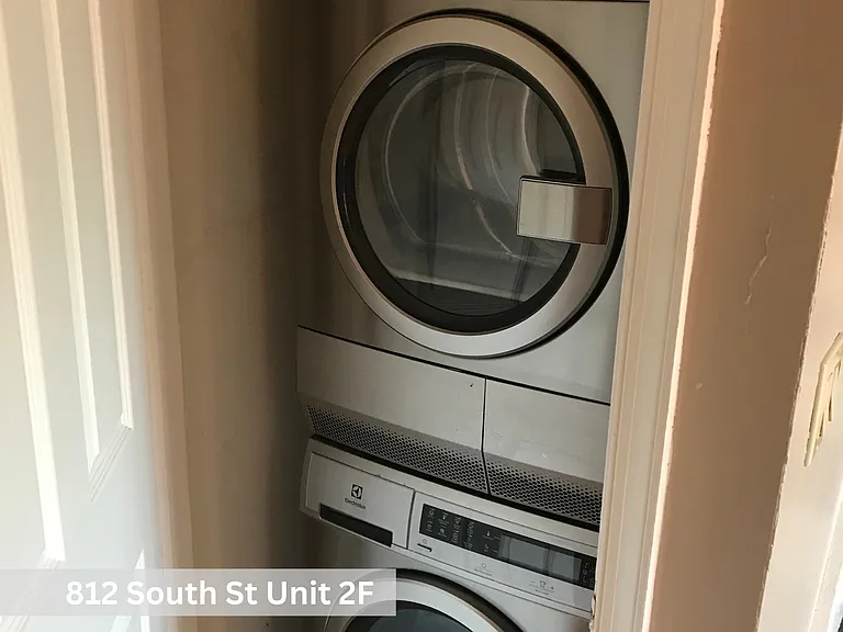Queen Village Boutique — Photo 10